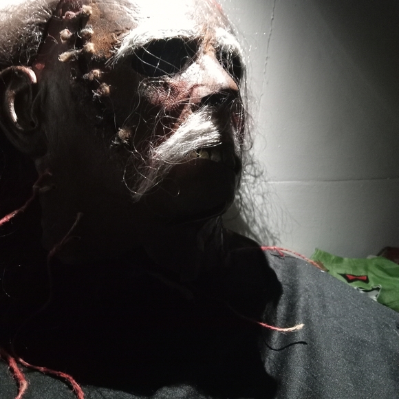 Custom made Leatherface mask - Picture 2 of 7